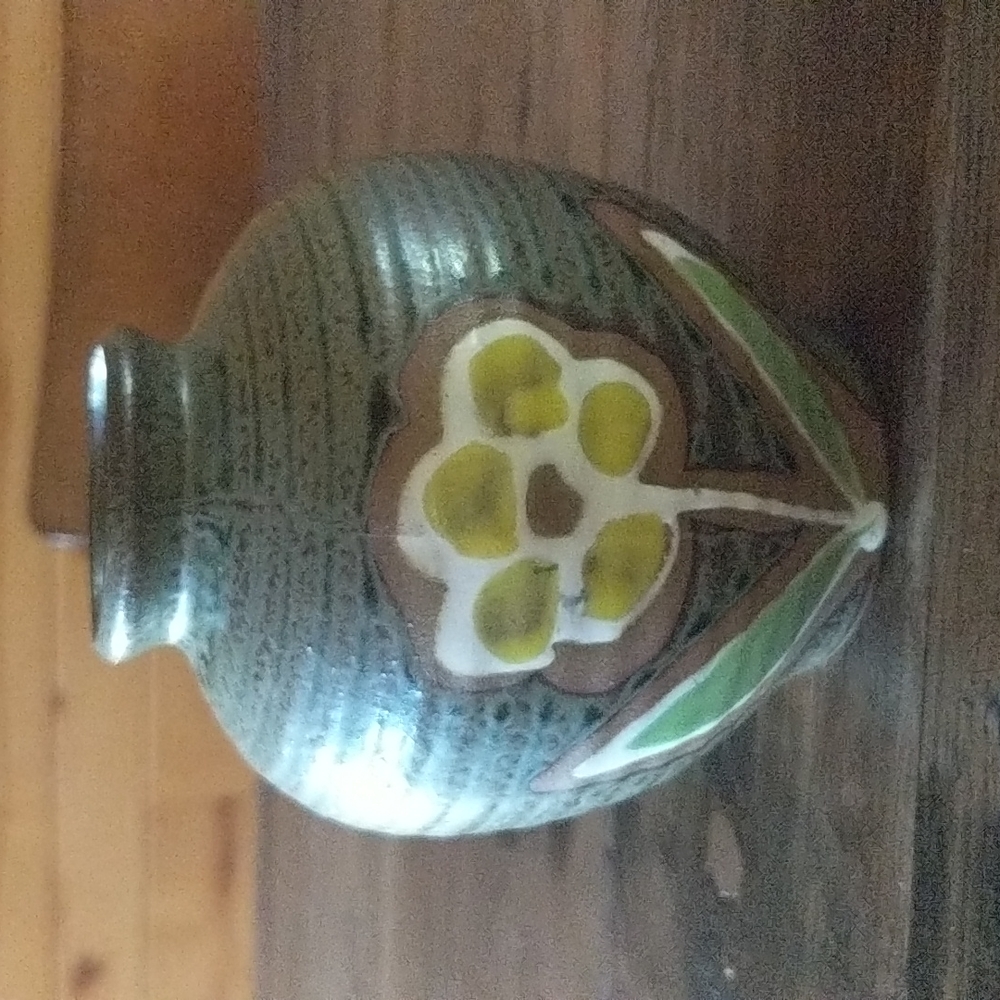Sweet Hand Painted Flower Vase/Pot.